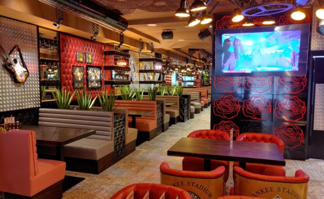 ZARAGOZA-DECORETRO-BAR-AMERICANO-650x400
