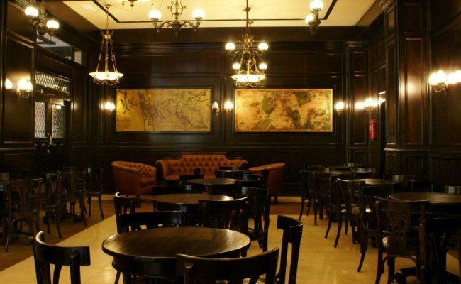 1.-Lobby-Bar-Mansion-Lucy-650x400