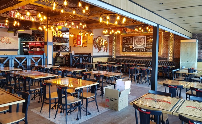 DECORACION-INDUSTRIAL-DECORETRO-BUFFALO-GRILL-LANZAROTE-650x400