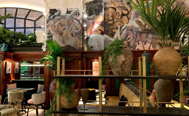 DECORETRO-ORIGINAL-DECOR-V-RESTAURANT-1-650x400