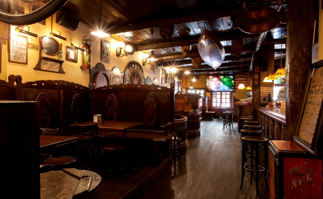 molly-malone-irish-pub-decoretro-650x400